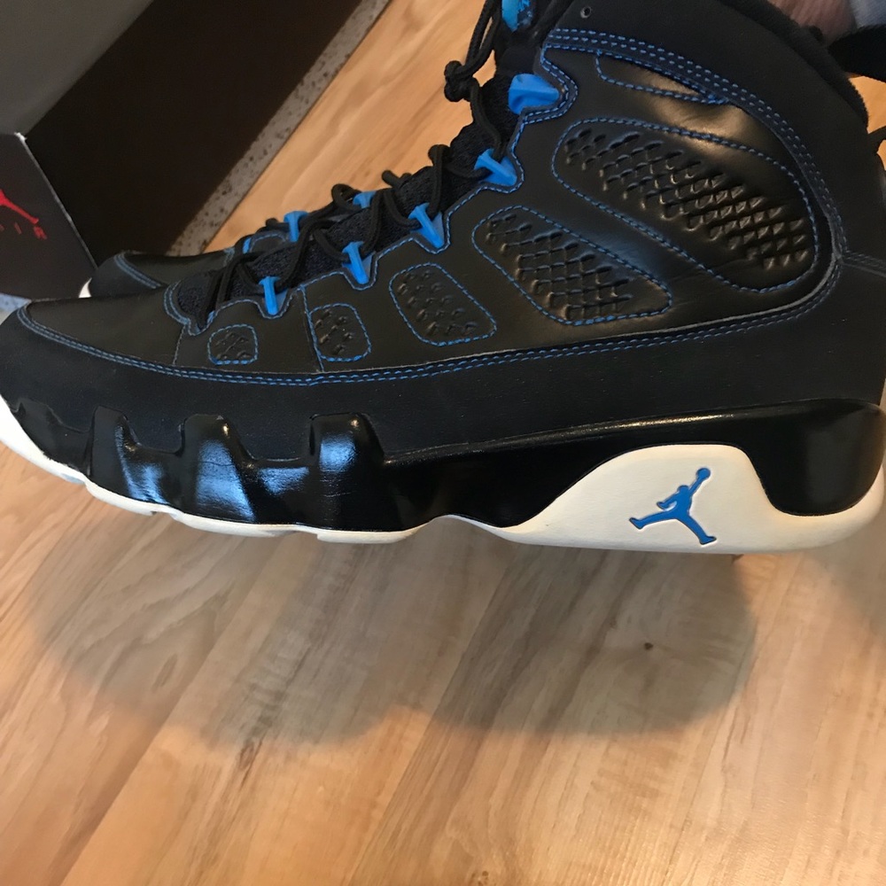 Jordan 9 photo blue size 9.5 - Picture 3 of 3